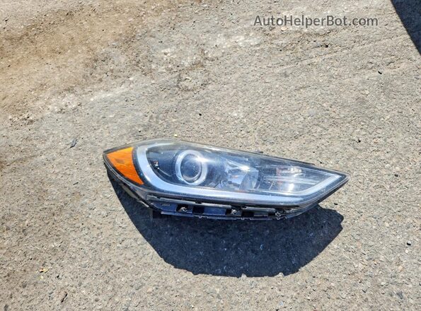 5NPD84LF6JH277466 2018 HYUNDAI ELANTRA White Շարժիչի բաժամունքի տեսք