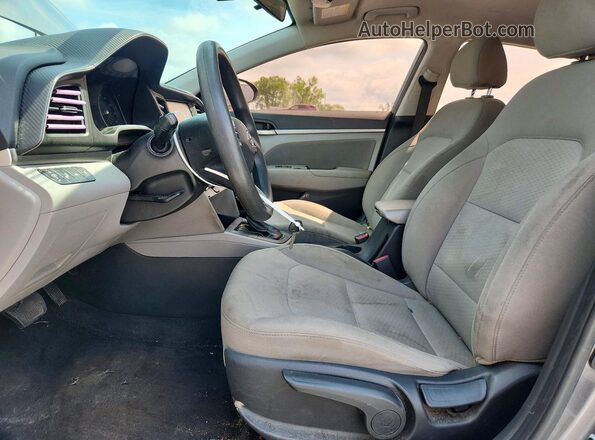 5NPD84LF6KH402547 2019 HYUNDAI ELANTRA Серый Вид салона спереди