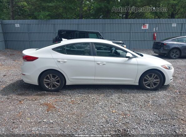 5NPD84LF7JH234352 2018 HYUNDAI ELANTRA White Rear interior view