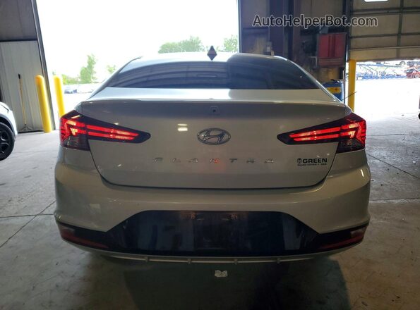 5NPD84LF7KH425125 2019 HYUNDAI ELANTRA Silver Rear view