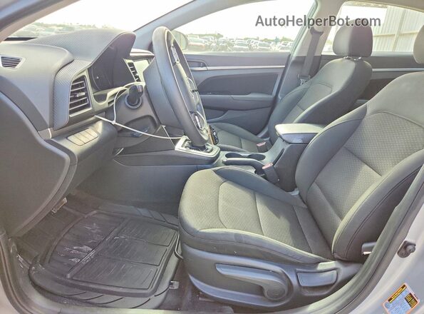5NPD84LF7LH558923 2020 HYUNDAI ELANTRA Gray Front interior view
