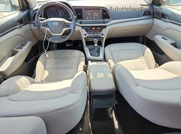 5NPD84LF8JH344052 2018 HYUNDAI ELANTRA Silver Dashboard view