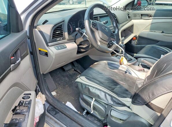5NPD84LF9HH083489 2017 HYUNDAI ELANTRA Серый Вид панели приборов