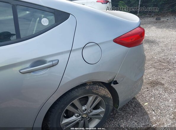5NPD84LF9HH107080 2017 HYUNDAI ELANTRA Серебряный Вид спереди