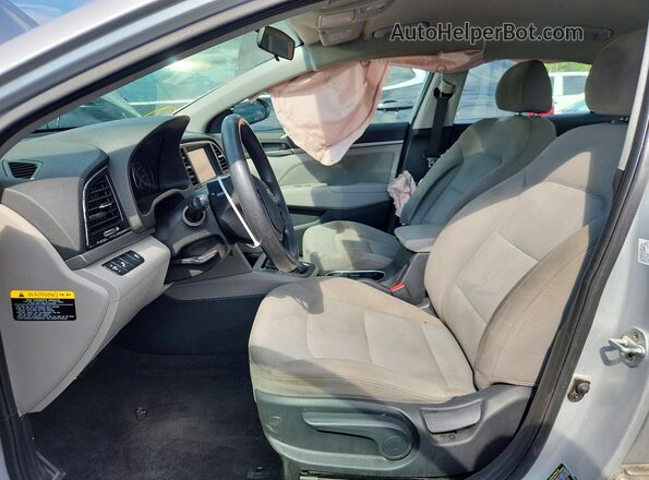 5NPD84LF9JH250438 2018 HYUNDAI ELANTRA Silver Вид салону спереду