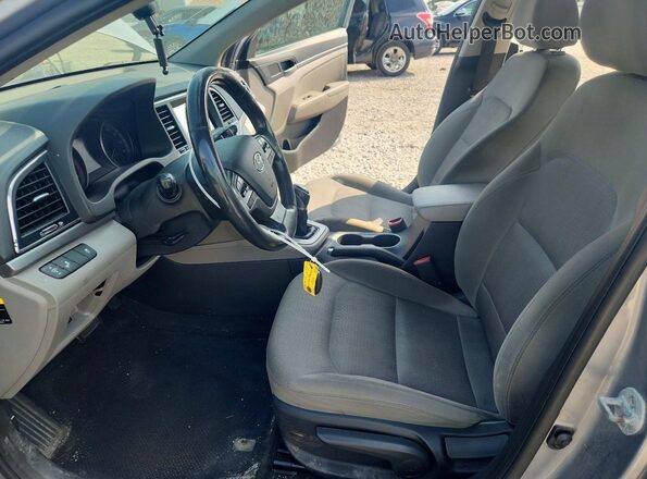 5NPD84LFXHH030798 2017 HYUNDAI ELANTRA Silver Вид салону спереду