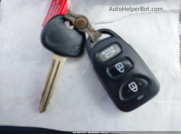 5NPD84LFXHH031272 2017 HYUNDAI ELANTRA Red Vista del salpicadero