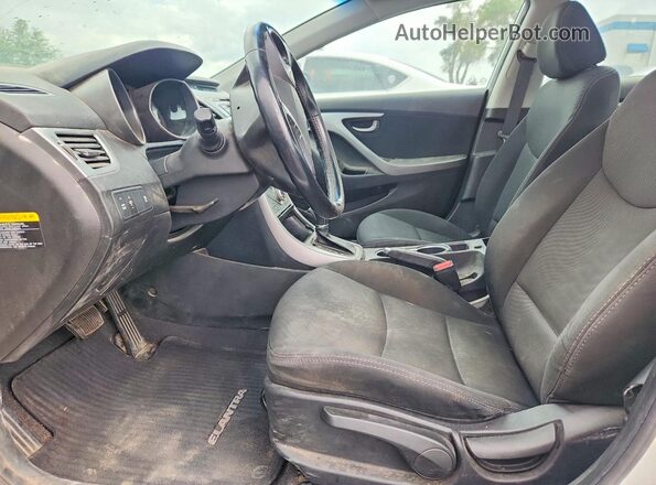 5NPDH4AE0GH688199 2016 HYUNDAI ELANTRA White Вид салону спереду