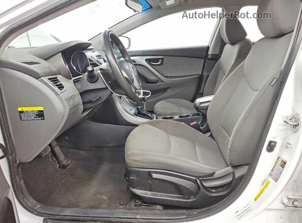 5NPDH4AE1GH728449 2016 HYUNDAI ELANTRA White Widok wnętrza z przodu