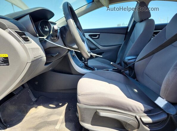 5NPDH4AE2GH786425 2016 HYUNDAI ELANTRA Black Widok wnętrza z przodu