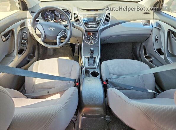 5NPDH4AE2GH786425 2016 HYUNDAI ELANTRA Black Widok deski rozdzielczej