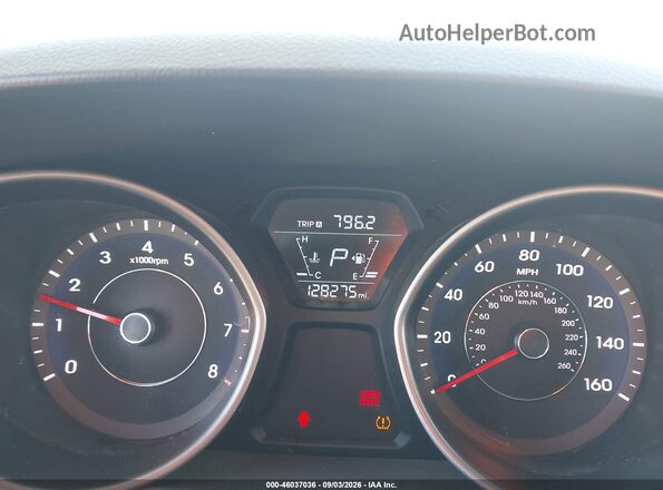 5NPDH4AE3GH658078 2016 HYUNDAI ELANTRA White Vista de los asientos traseros