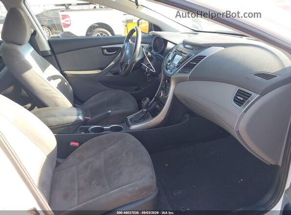 5NPDH4AE3GH658078 2016 HYUNDAI ELANTRA White Vista interior delantera