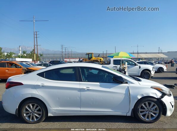 5NPDH4AE3GH658078 2016 HYUNDAI ELANTRA White Vista interior trasera