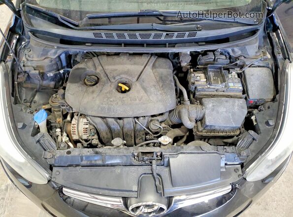 5NPDH4AE3GH670845 2016 HYUNDAI ELANTRA Black Rear interior view