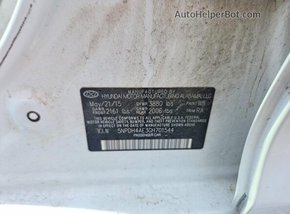 5NPDH4AE3GH701544 2016 HYUNDAI ELANTRA White Engine compartment view