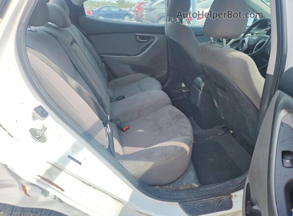 5NPDH4AE3GH701544 2016 HYUNDAI ELANTRA White Rear seats view
