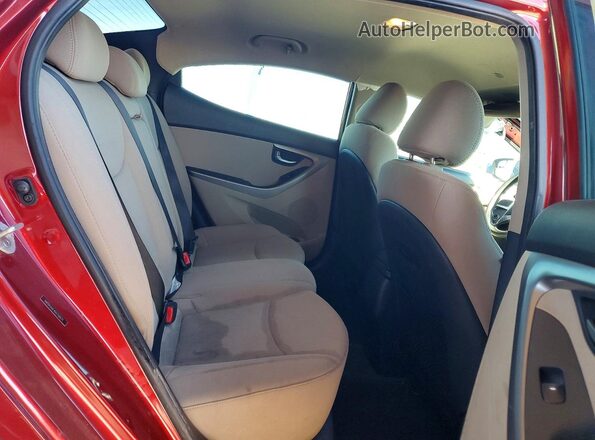 5NPDH4AE4GH716571 2016 HYUNDAI ELANTRA Red Widok tylnych siedzeń