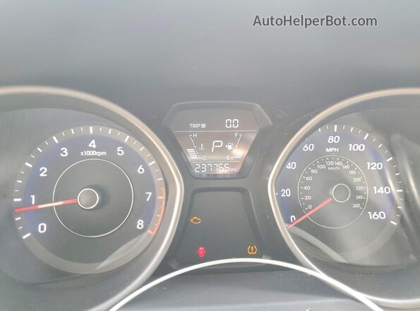 5NPDH4AE4GH793621 2016 HYUNDAI ELANTRA Black Սարքավորումների վահանակի տեսք
