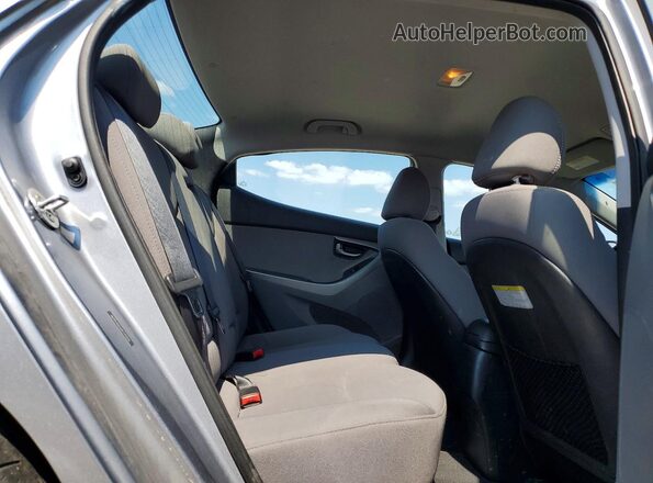 5NPDH4AE6GH770339 2016 HYUNDAI ELANTRA Silver Widok tylnych siedzeń