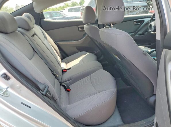 5NPDH4AE9GH681316 2016 HYUNDAI ELANTRA Silver Հետևի նստատեղերի տեսք