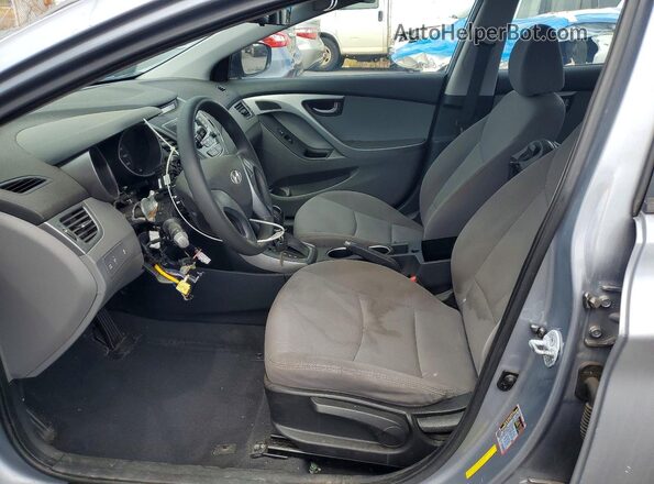 5NPDH4AE9GH734127 2016 HYUNDAI ELANTRA Серебряный Вид салона спереди