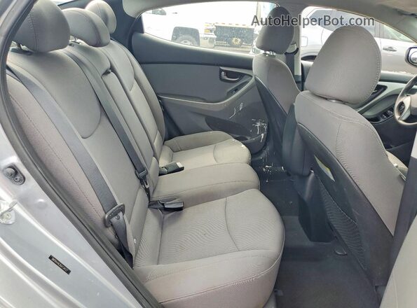 5NPDH4AE9GH734127 2016 HYUNDAI ELANTRA Серебряный Вид задних сидений