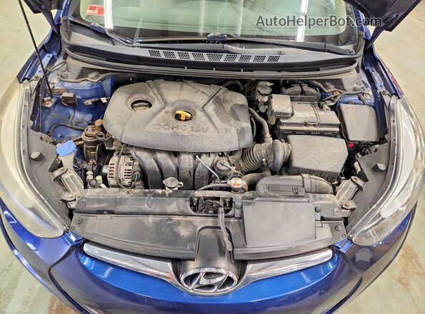 5NPDH4AE9GH796661 2016 HYUNDAI ELANTRA Blue Vista interior trasera