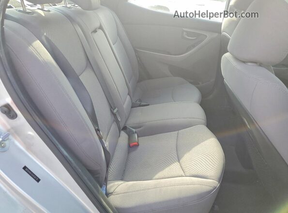 5NPDH4AEXGH656179 2016 HYUNDAI ELANTRA Silver Rear seats view