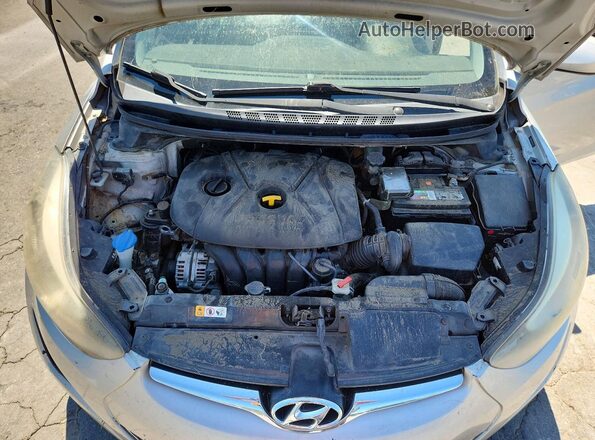 5NPDH4AEXGH743323 2016 HYUNDAI ELANTRA Silver Սալոնի հետևի տեսք