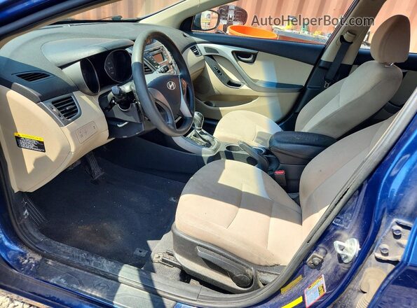5NPDH4AEXGH761384 2016 HYUNDAI ELANTRA Blue Front interior view