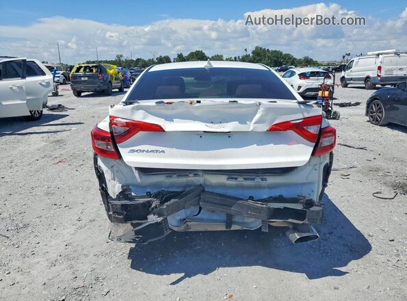 5NPE24AF0HH474104 2017 HYUNDAI SONATA White Вид ззаду