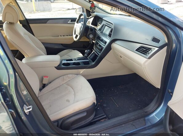 5NPE24AF0HH490335 2017 HYUNDAI SONATA Light Blue Front interior view