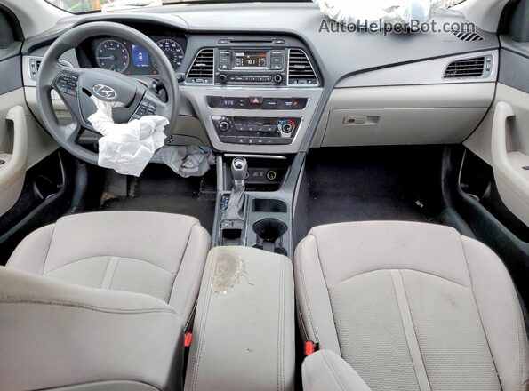 5NPE24AF0HH545818 2017 HYUNDAI SONATA Silver Вид панелі приладів