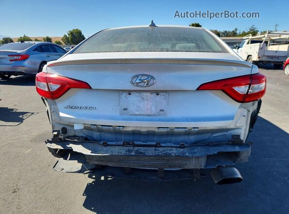 5NPE24AF0HH558780 2017 HYUNDAI SONATA Silver Widok z tyłu