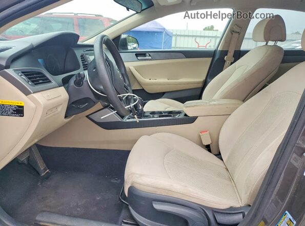 5NPE24AF0HH579015 2017 HYUNDAI SONATA Gray Vista interior delantera