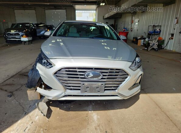 5NPE24AF0JH600175 2018 HYUNDAI SONATA Silver Front view