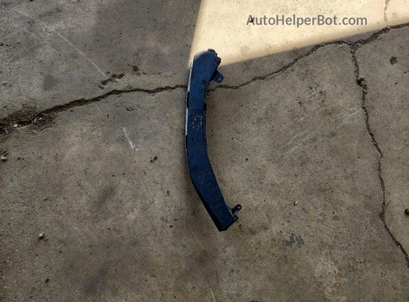 5NPE24AF0JH600175 2018 HYUNDAI SONATA Silver Engine compartment view