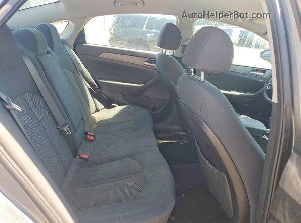 5NPE24AF1JH725413 2018 HYUNDAI SONATA Gray Widok tylnych siedzeń
