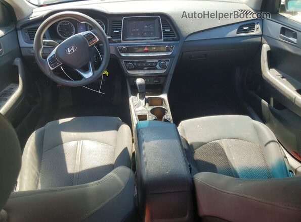 5NPE24AF1JH725413 2018 HYUNDAI SONATA Gray Widok deski rozdzielczej