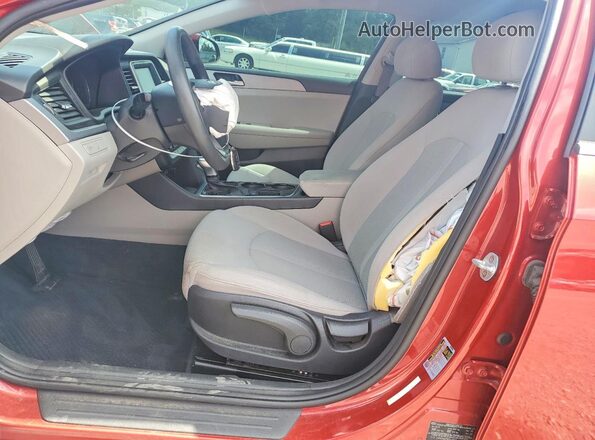 5NPE24AF1KH770935 2019 HYUNDAI SONATA Red Widok wnętrza z przodu