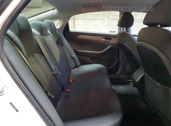 5NPE24AF1KH795589 2019 HYUNDAI SONATA White Widok tylnych siedzeń