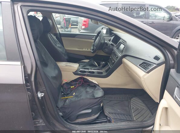 5NPE24AF2GH280396 2016 HYUNDAI SONATA Brown Вид салону спереду