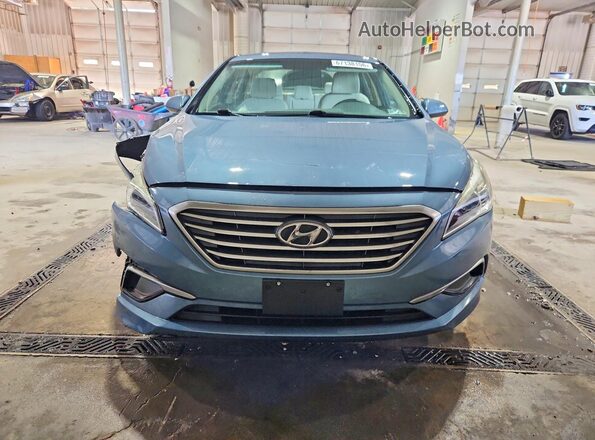 5NPE24AF2HH517745 2017 HYUNDAI SONATA Blue Widok z przodu