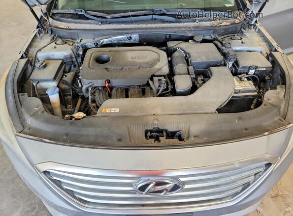 5NPE24AF2HH532410 2017 HYUNDAI SONATA Gray Rear interior view