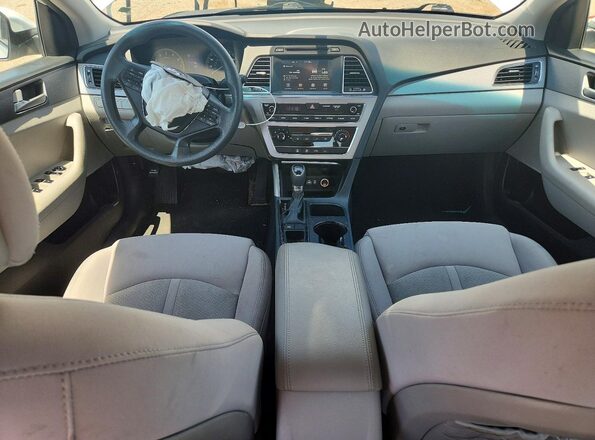 5NPE24AF2HH555895 2017 HYUNDAI SONATA White Вид панелі приладів