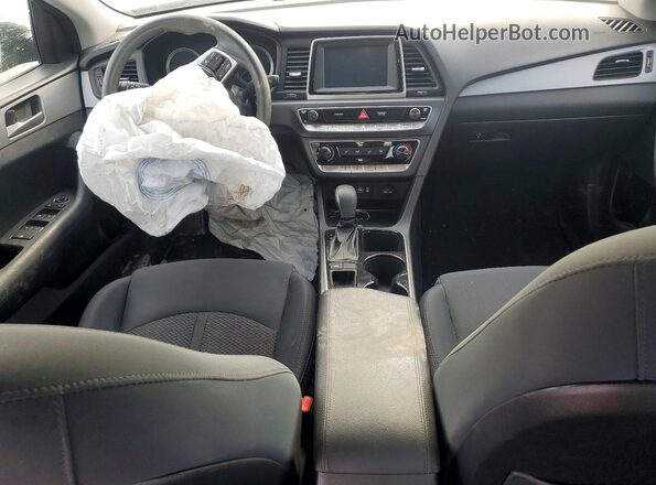 5NPE24AF2KH747390 2019 HYUNDAI SONATA Черный Вид панели приборов