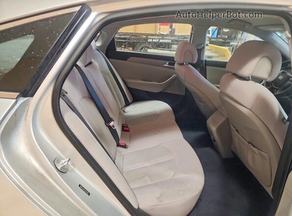 5NPE24AF3GH315320 2016 HYUNDAI SONATA Silver Rear seats view