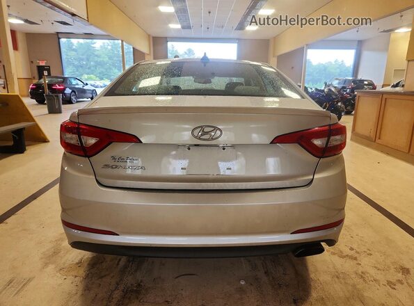 5NPE24AF3GH315320 2016 HYUNDAI SONATA Silver Rear view