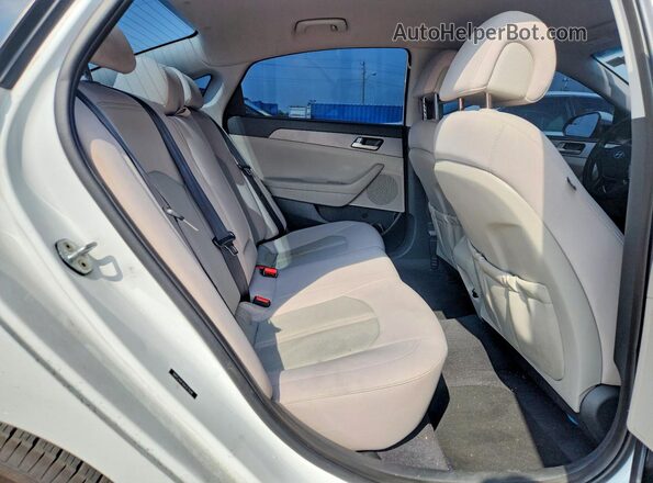 5NPE24AF4GH377518 2016 HYUNDAI SONATA White Widok tylnych siedzeń